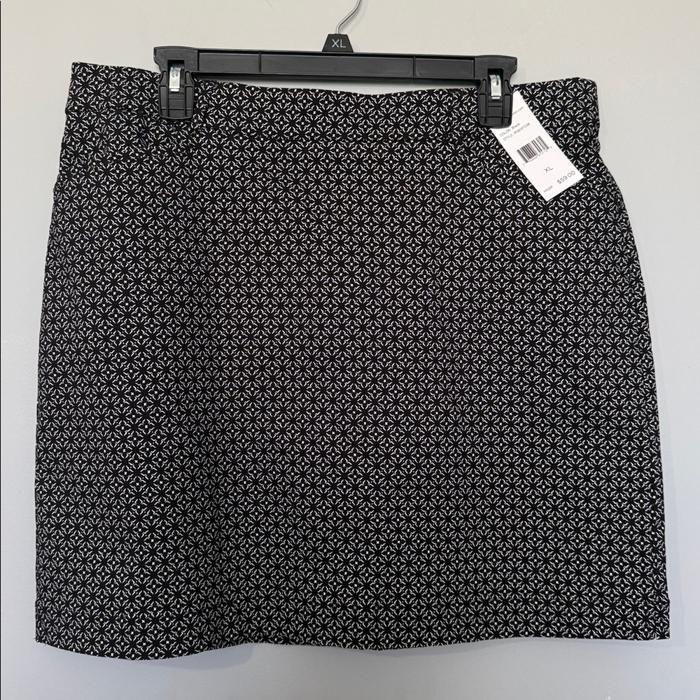 NWT Rafaella black printed skort with Front Pockets